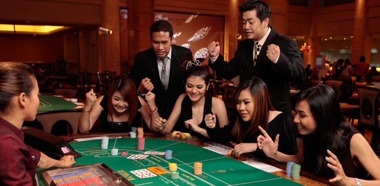 Benefits you should know in Playing Online Slots