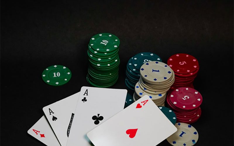 How Can New Online Gamblers Improve Their Odds of Winning?